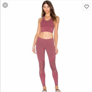 Alo Yoga Power Crop